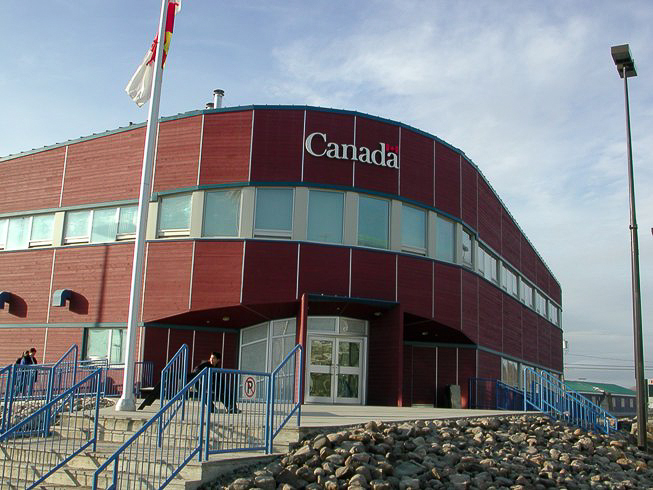 A photograph of the Qimugjuk Building in Iqaluit, Nunavut (Property Number 07251)
