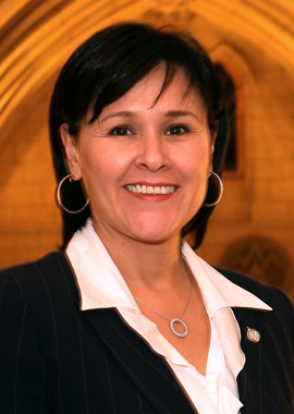 Leona Aglukkqa, Ministre de la Santé
