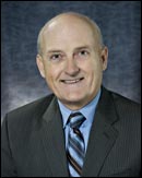 James MacPhee, Président par intérim, Tribunal des anciens combattants (révision et appel) 