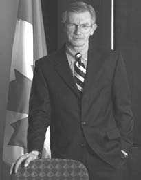 Photo de James Price, Président par intérim du Comité des griefs des Forces canadiennes