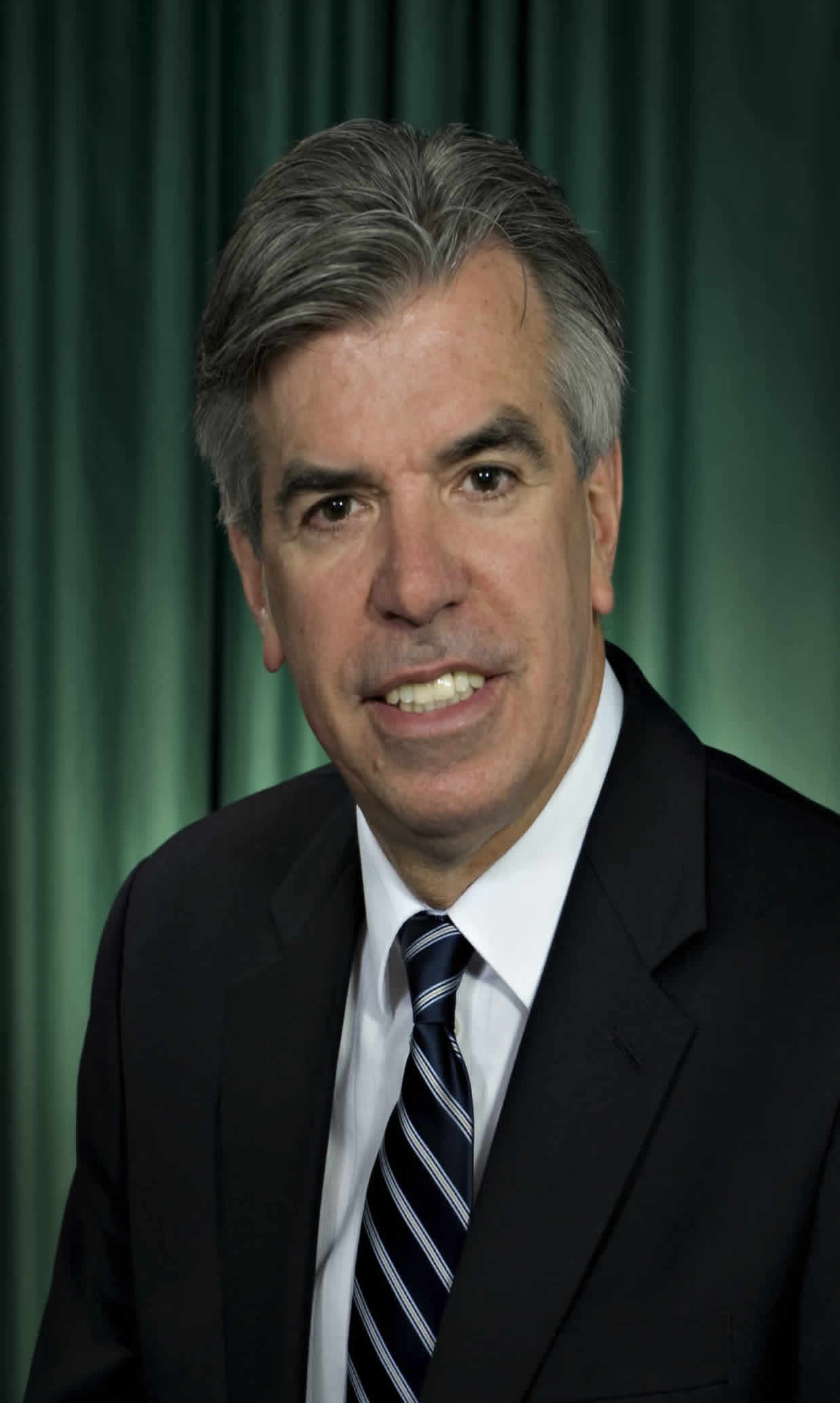 John D. Larlee, Président, Tribunal des anciens combattants (révision et appel) John D. Larlee, Président, Tribunal des anciens combattants (révision et appel)